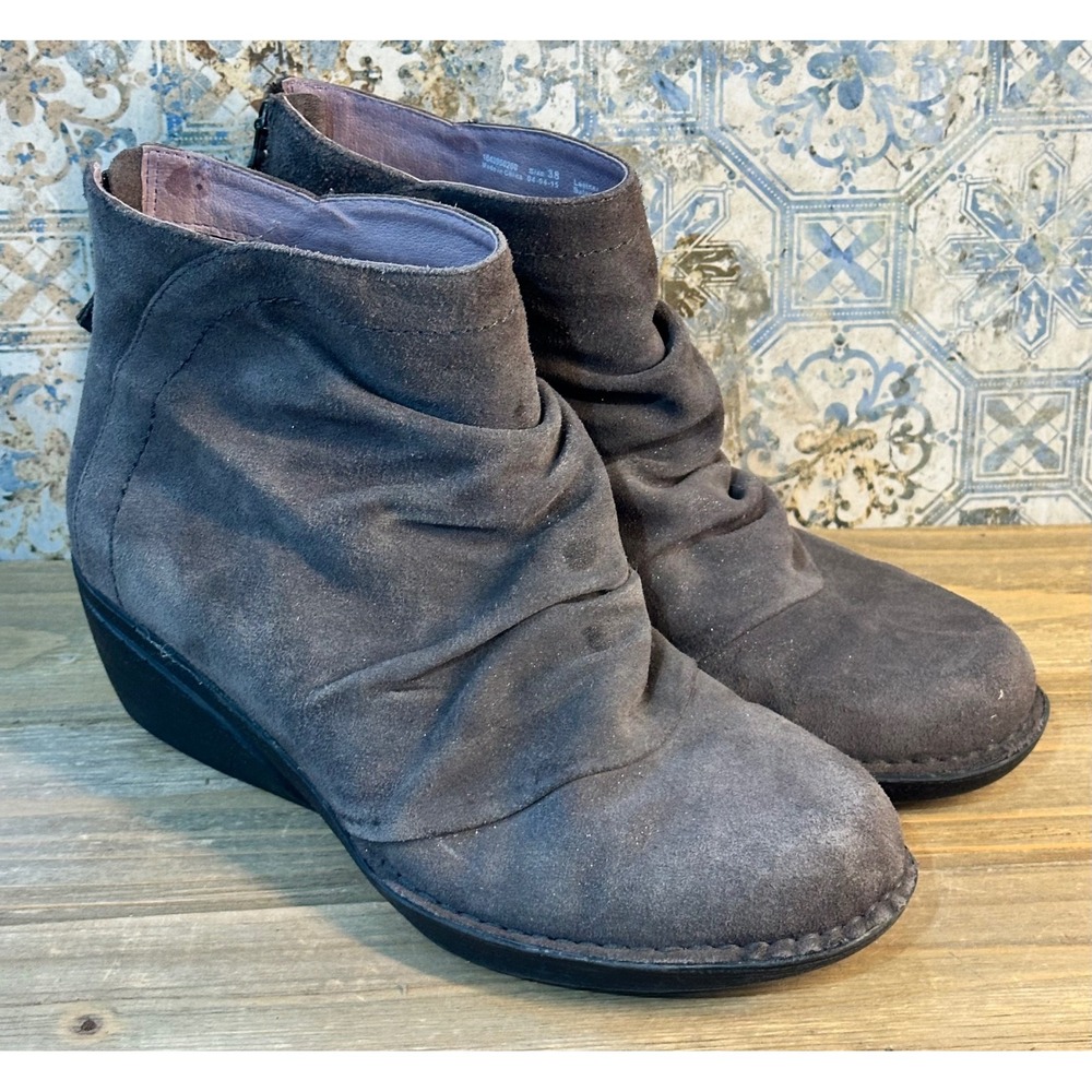 Dansko Suede Slouchy Wedge Ankle Boots Womens 38 / 8 Grey Classy